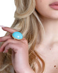 Anello a fascia regolabile con pietra circolare in resina celeste - Mya Accessories
