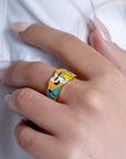 Anello in ottone regolabile a fascia con volti smaltati multicolore con zirconi - Mya Accessories