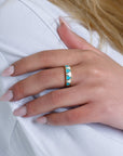 Anello in ottone regolabile con triangoli smaltati bianchi e celesti - Mya Accessories