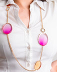 Collana lunga in metallo con inserti circolari in acrilico trasparente fucsia ed arancio - Mya Accessories