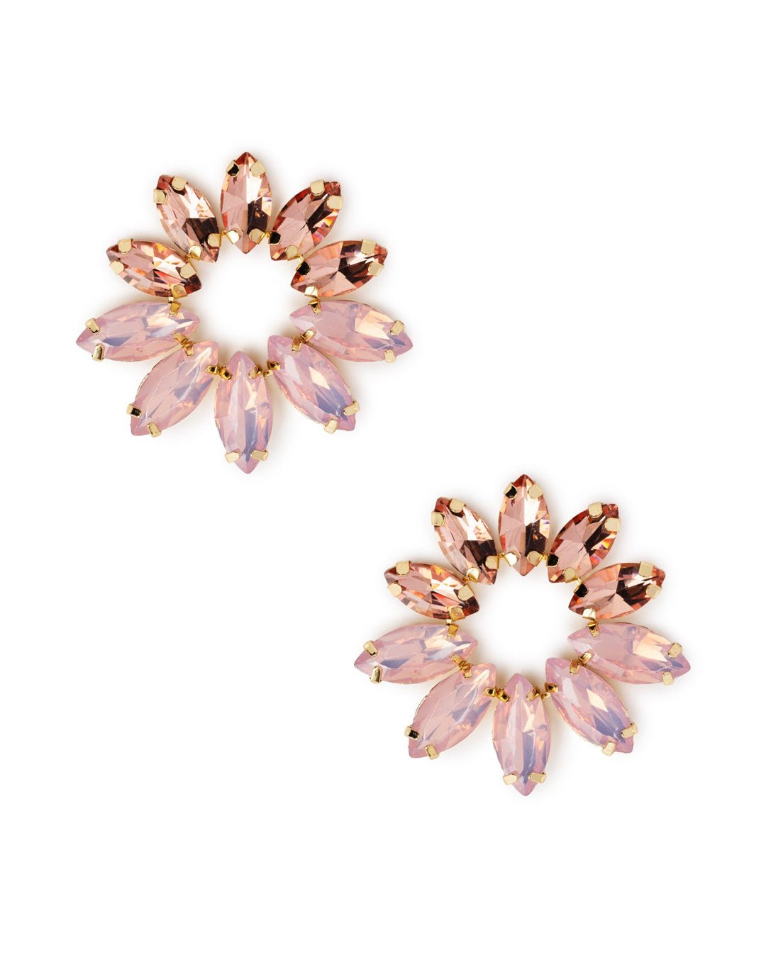 Orecchini in metallo a forma di fiore con pietre in vetro tono rosa - Mya Accessories