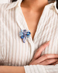 Spilla in ferro con fiore in vetro e acrilico tono blu - Mya Accessories
