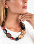 Collana in acrilico arancio, fango e nera - Mya Accessories