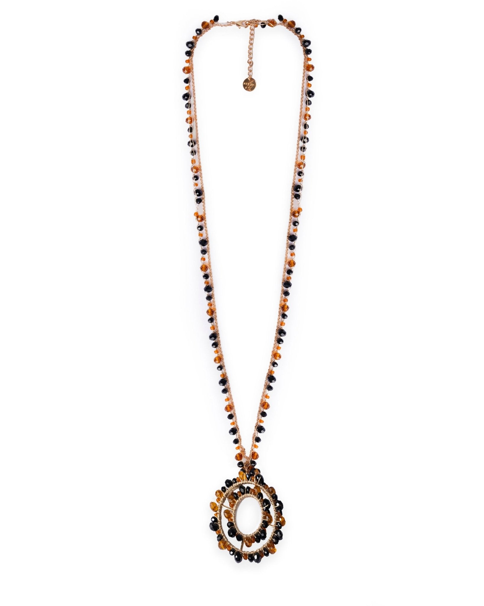 Collana lunga in tessuto con pendente, ricoperto di microcristalli in vetro arancio e nero - Mya Accessories