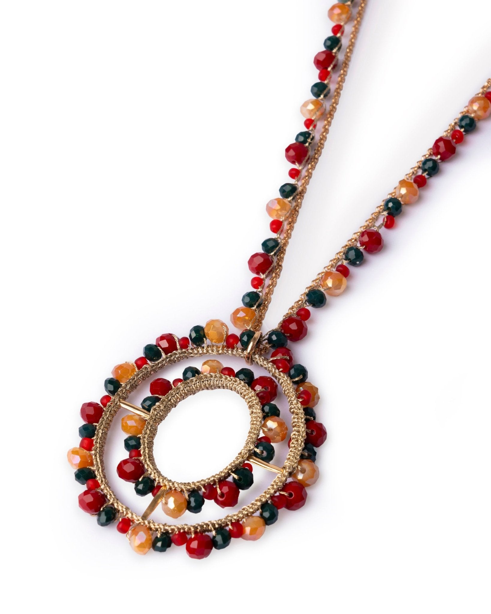 Collana lunga in tessuto con pendente, ricoperto di microcristalli in vetro marrone e rosso - Mya Accessories