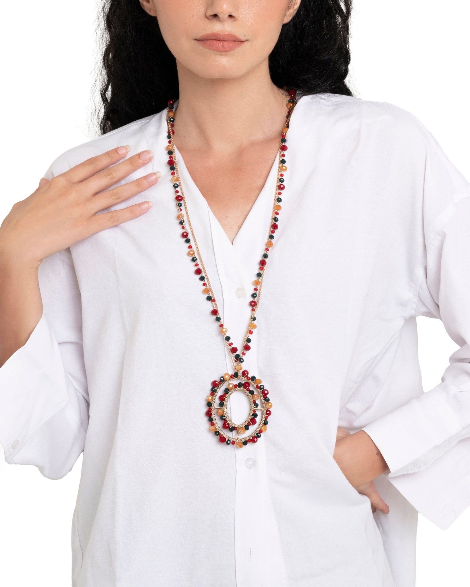 Collana lunga in tessuto con pendente, ricoperto di microcristalli in vetro marrone e rosso - Mya Accessories