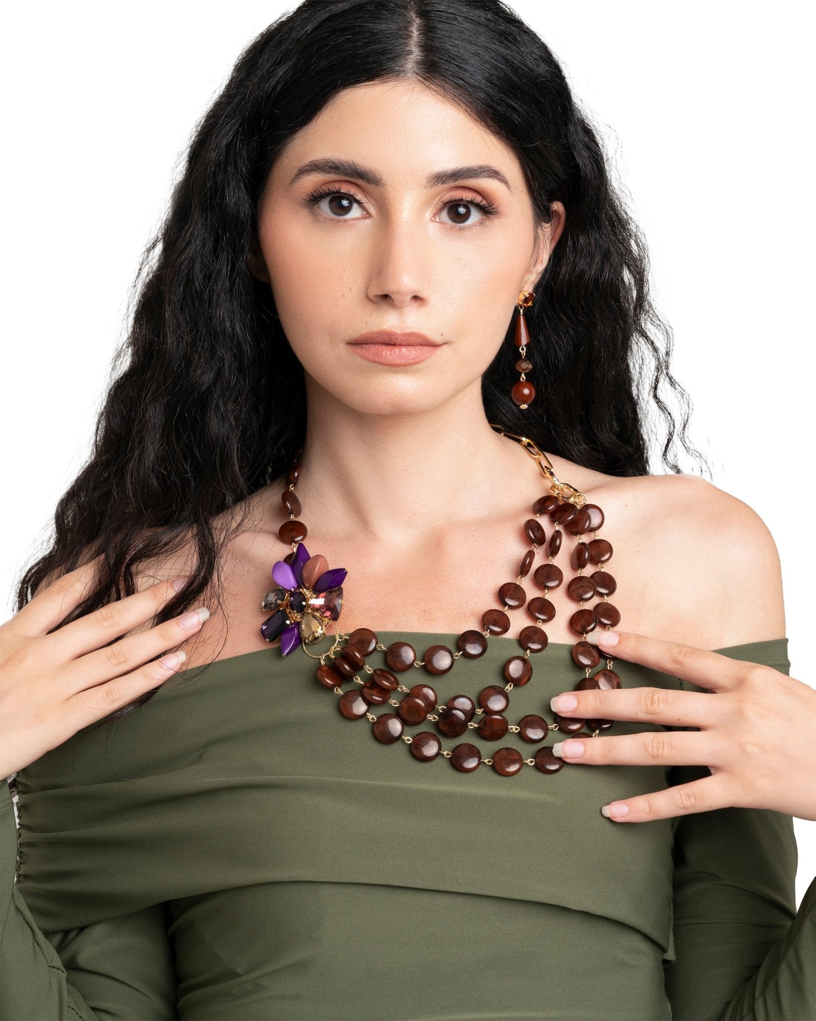 Collana multifilo con pietre schiacciate in resina e fiore in vetro tono viola e marrone - Mya Accessories