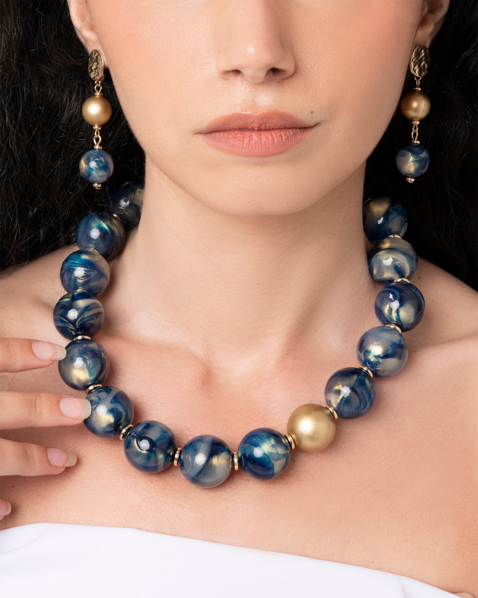 Collana girocollo con sfere dalle nuances blu - Mya Accessories