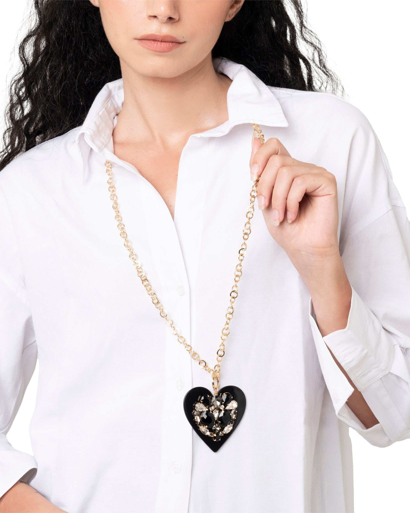 Collana lunga con pendente a forma di cuore in resina nero con strass neri - Mya Accessories