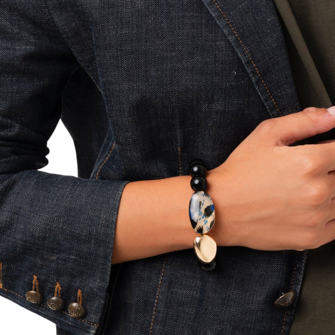 Bracciale elastico con pietre in acrilico nero ed inserti animalier - Mya Accessories