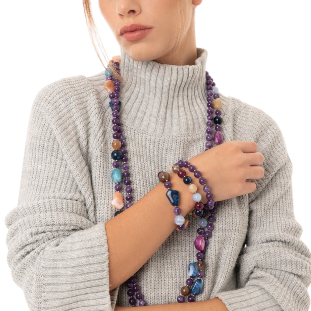 Bracciale elastico a tre linee con sfere in acrilico e vetro tono viola - Mya Accessories