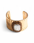 Bracciale rigido cuff in metallo con microcristalli in vetro e perla - Mya Accessories