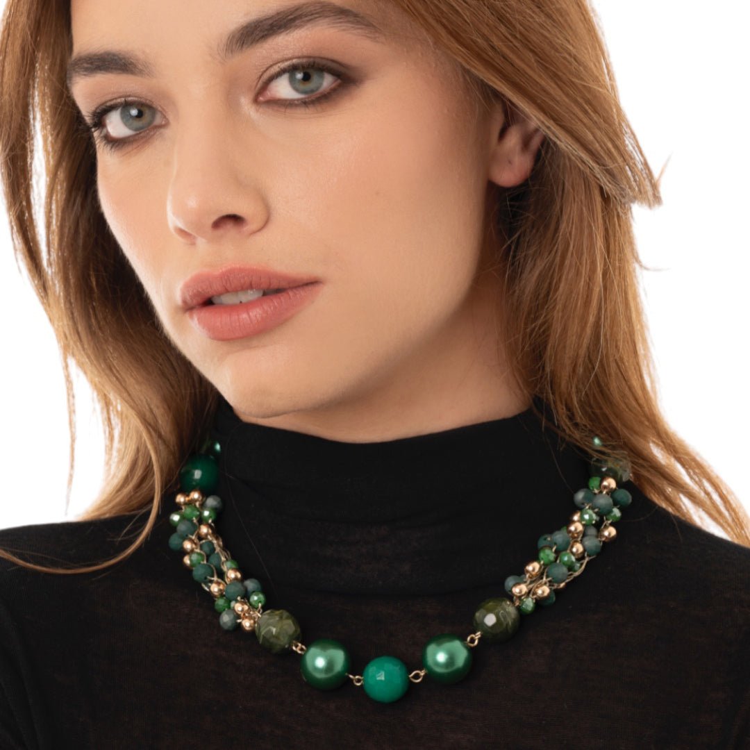 Collana girocollo con pietre in vetro ed acrilico tono verde - Mya Accessories