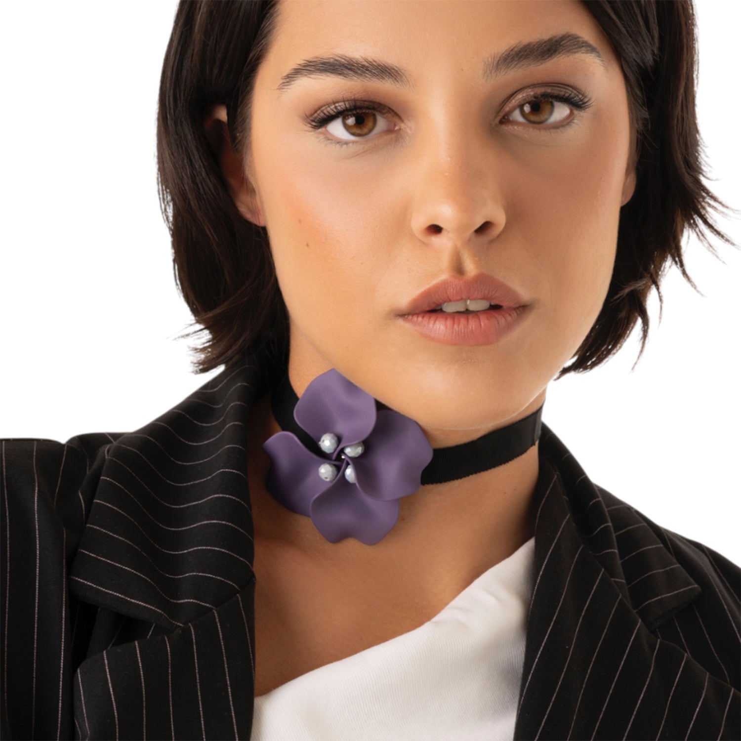 Chocker in tessuto nero con fiore viola - Mya Accessories