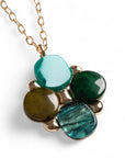 Collana lunga a catena con pendente a forma di fiore in acrilico e resina tono verde - Mya Accessories