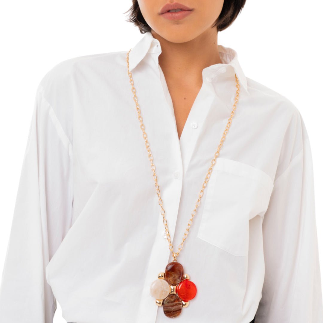 Collana lunga a catena con pendente a forma di fiore in acrilico e resina tono beige - Mya Accessories