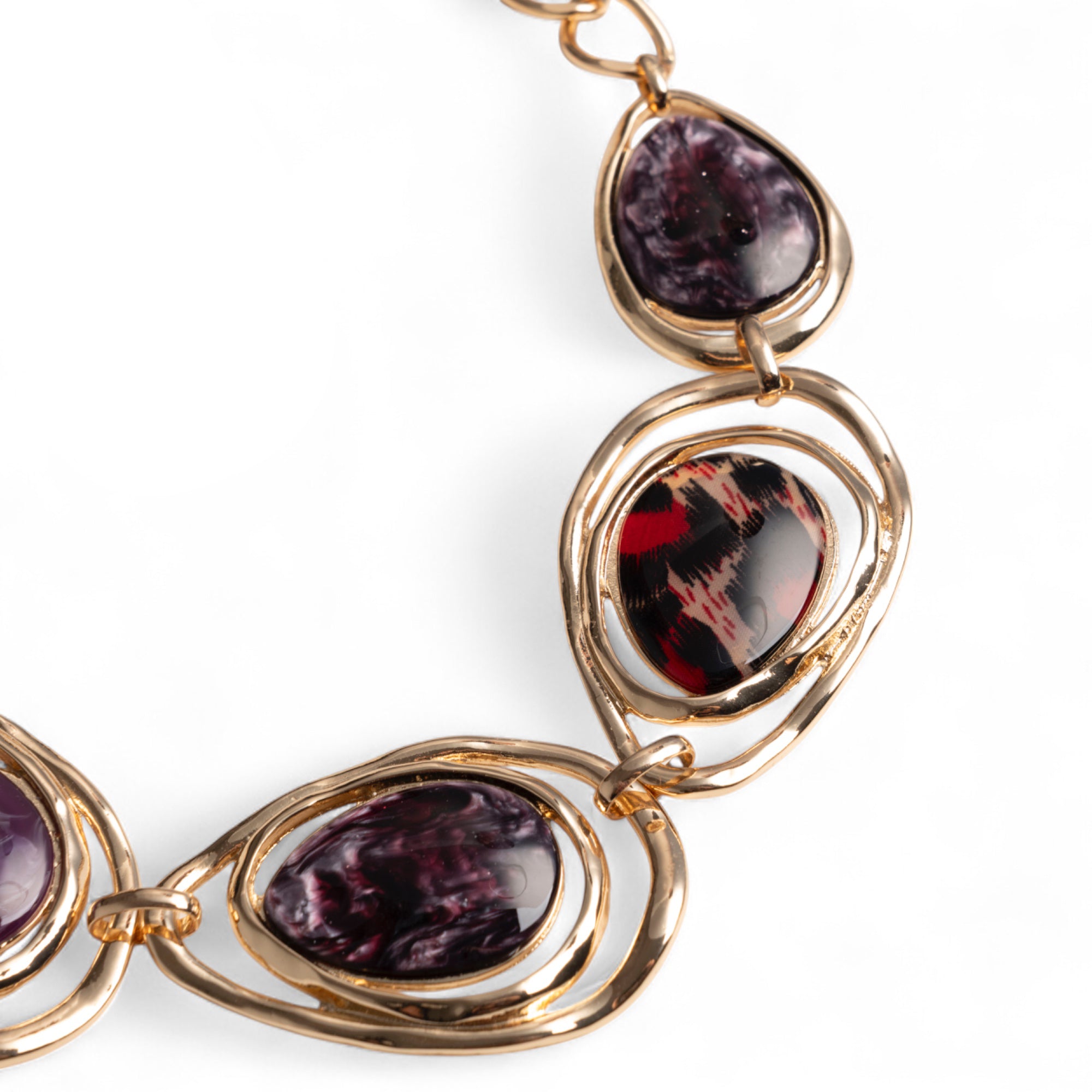 Collana girocollo a catena con inserti in acrilico tono marrone marmorizzato - Mya Accessories