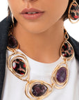 Collana girocollo a catena con inserti in acrilico tono marrone marmorizzato - Mya Accessories