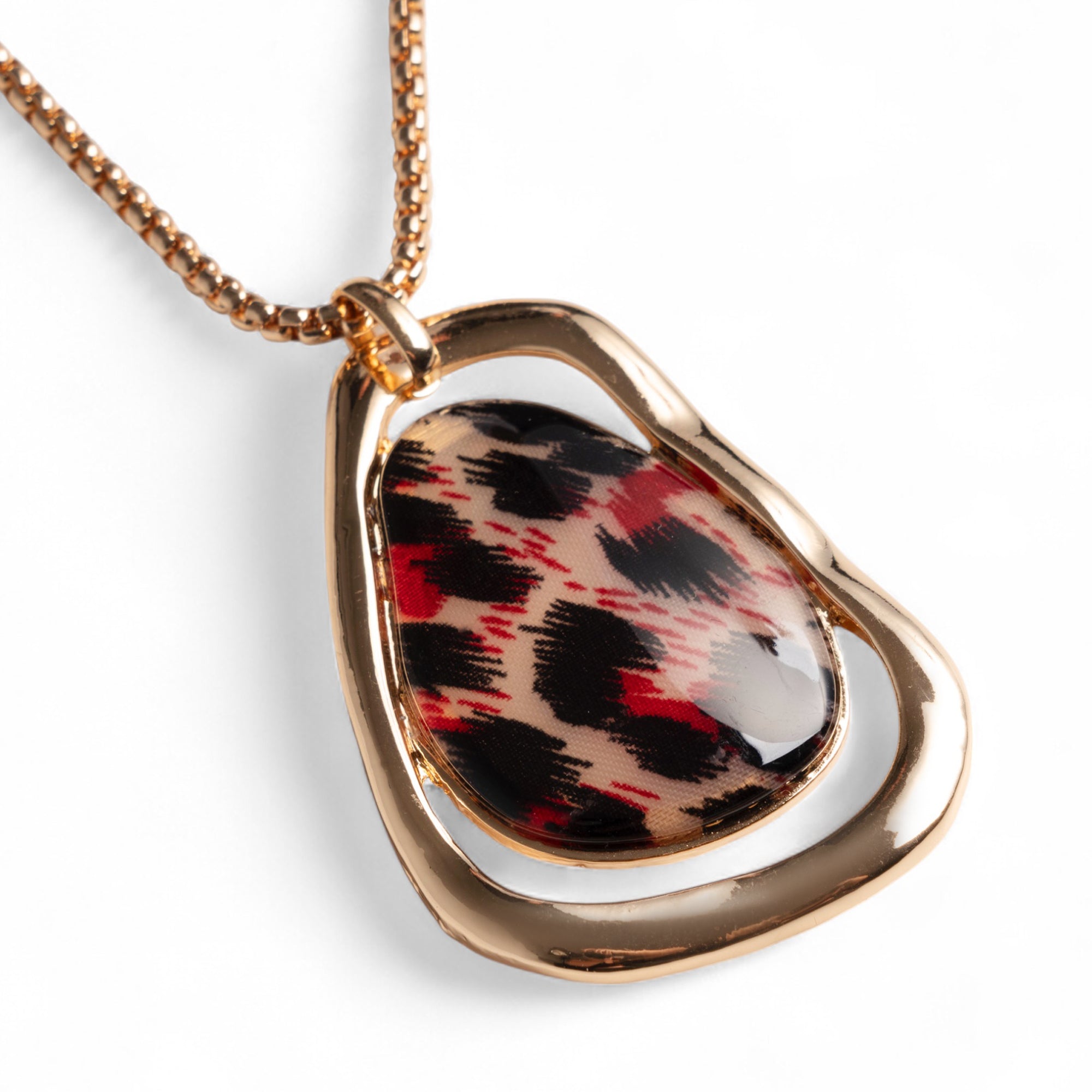 Collana con catena sottile e pendente in metallo ed acrilico animalier tono rosso - Mya Accessories