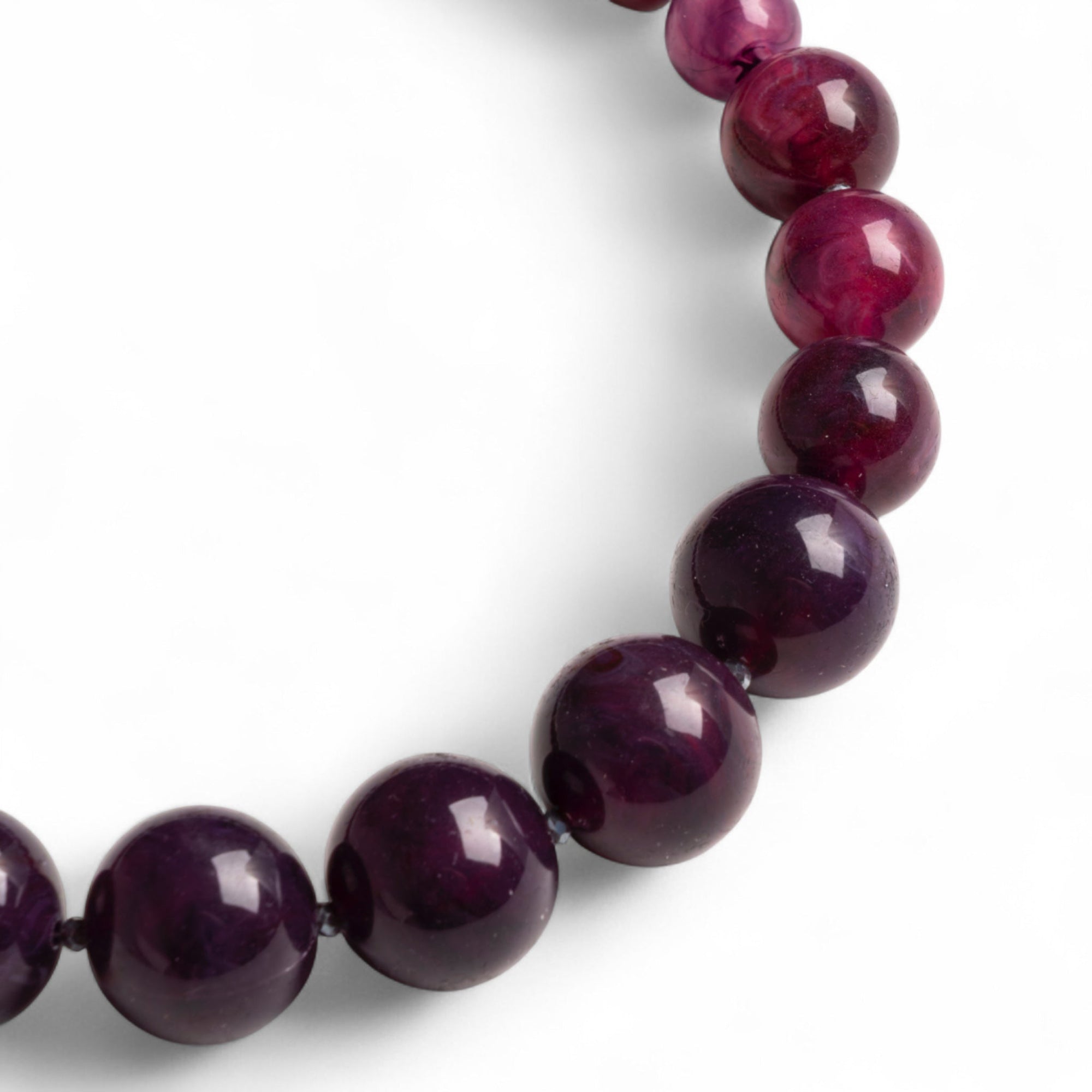 Collana girocollo con sfere in acrilico e vetro viola - Mya Accessories