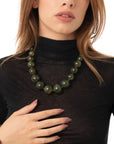 Collana girocollo con sfere in acrilico e vetro verde - Mya Accessories