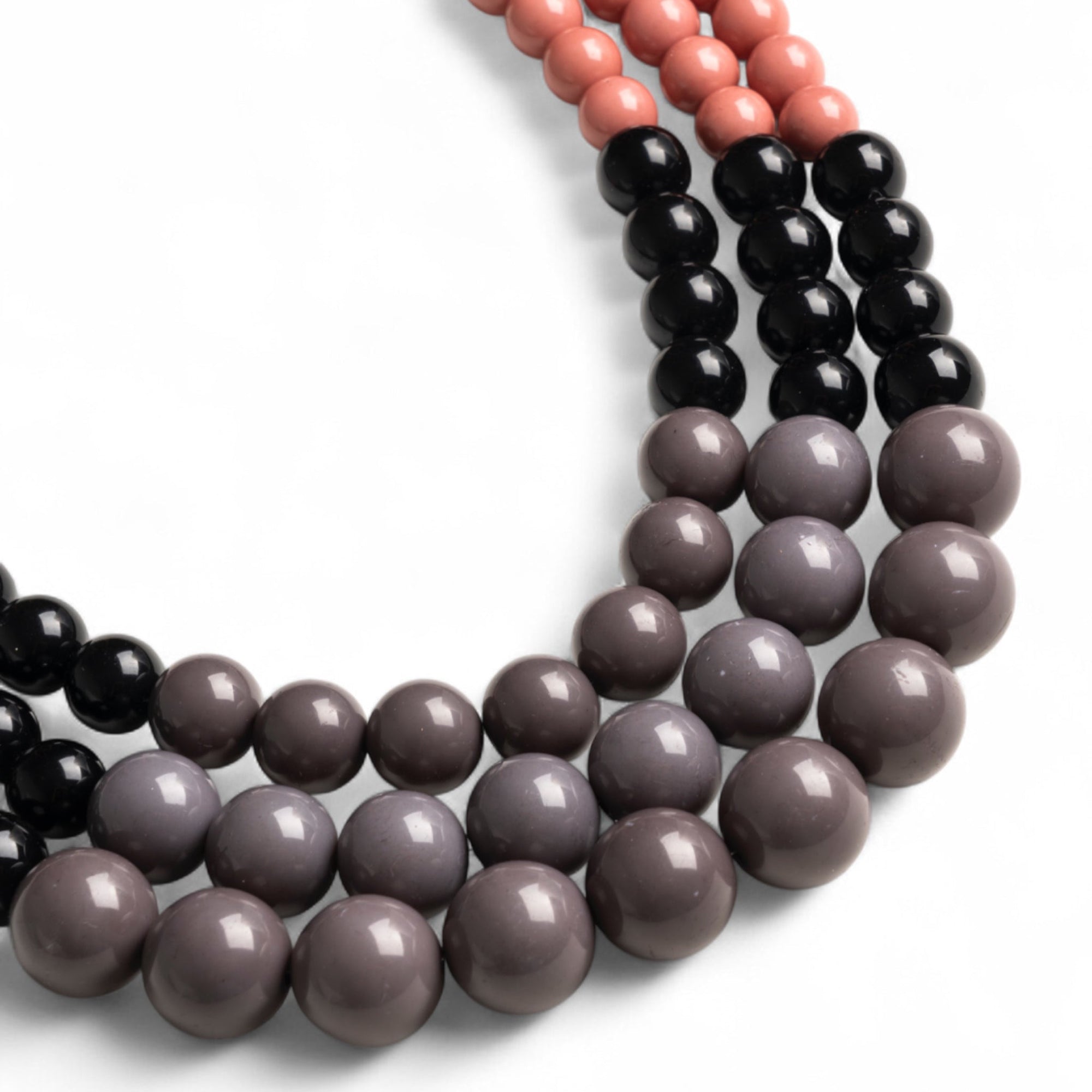 Collana a tre fili con sfere in acrilico grigie, rosa e nere - Mya Accessories