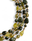 Collana girocollo a quattro linee con pietre in acrilico e vetro verde - Mya Accessories