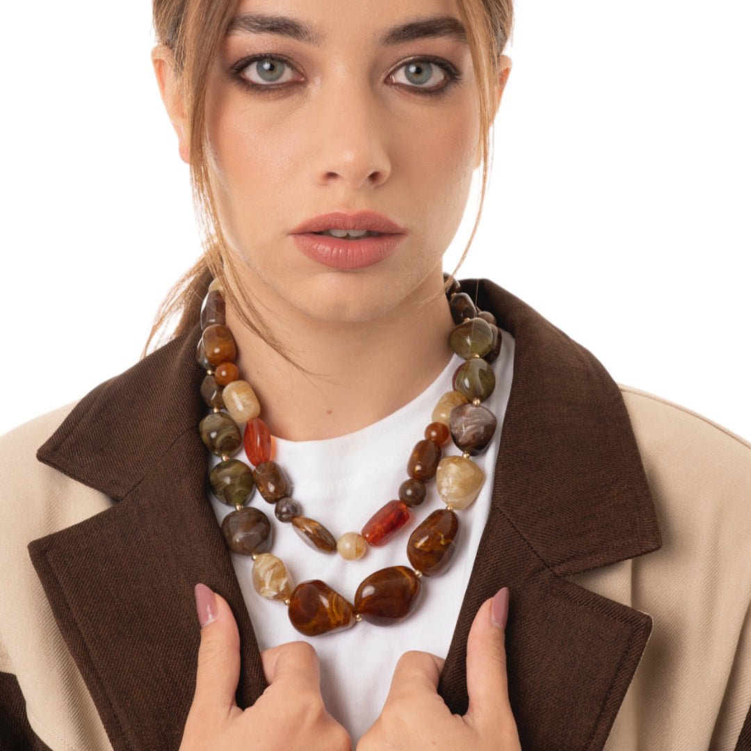 Collana girocollo a due linee con pietre in acrilico tono marrone - Mya Accessories