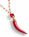 Collana lunga a catena con pendente a forma di corno in resina rossa - Mya Accessories