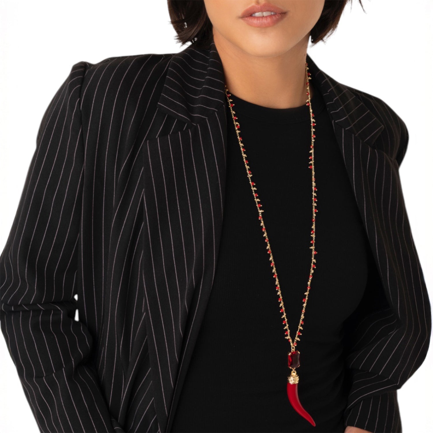 Collana lunga a catena con pendente a forma di corno in resina rossa - Mya Accessories