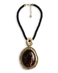 Collana girocollo a laccio nero con pendente a medaglione con pietra in resina bordeaux - Mya Accessories
