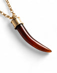 Collana lunga a catena con pendente a forma di corno in resina tono ambra - Mya Accessories