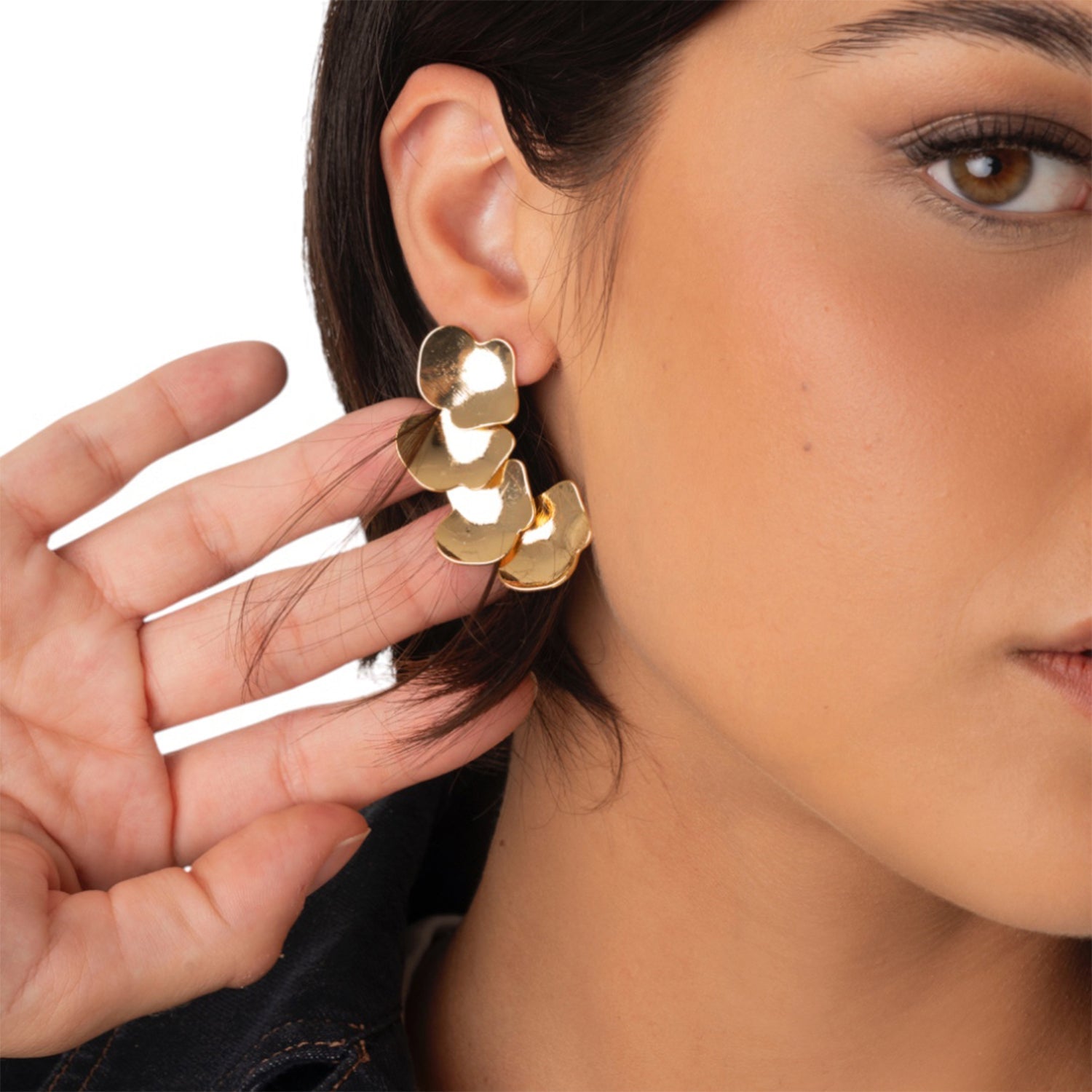Orecchini pendenti con fiori in metallo - Mya Accessories