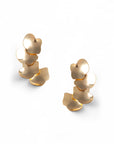 Orecchini pendenti con fiori in metallo - Mya Accessories