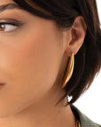 Orecchini pendenti in metallo, dal design liscio - Mya Accessories