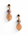 Orecchini pendenti con pietre in acrilico tono beige - Mya Accessories