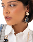 Orecchini pendenti in metallo con pietra in acrilico animalier blu - Mya Accessories