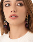 Orecchini pendenti a grappolo con pietre in acrilico multi viola - Mya Accessories