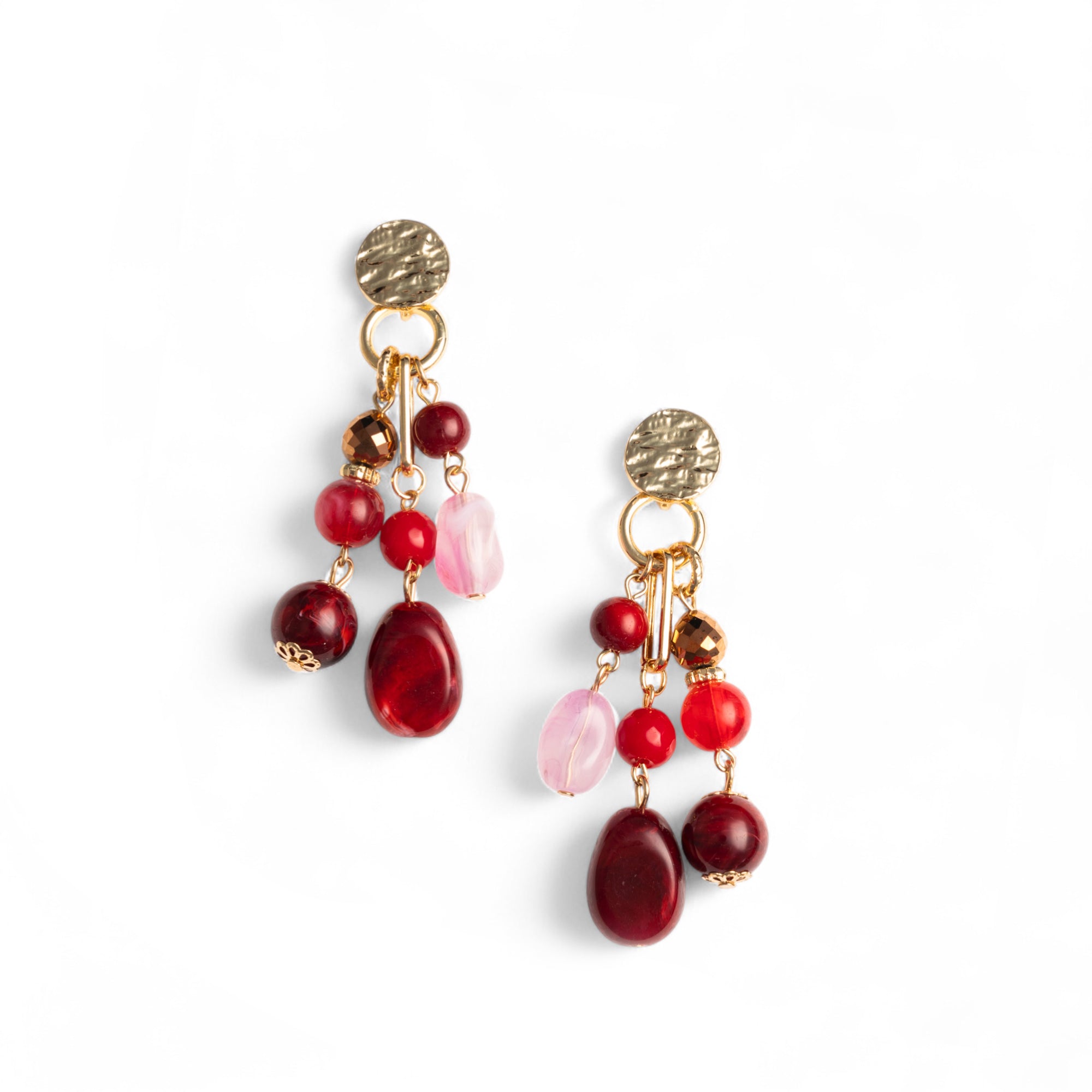 Orecchini pendenti a grappolo con pietre in acrilico multi rosso - Mya Accessories