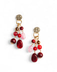 Orecchini pendenti a grappolo con pietre in acrilico multi rosso - Mya Accessories
