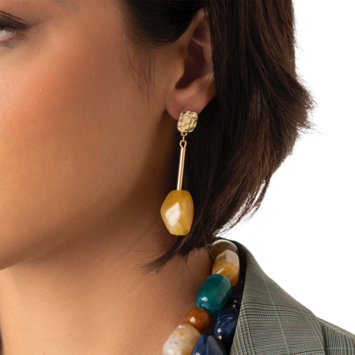 Orecchini pendenti in metallo con pietra in acrilico giallo - Mya Accessories