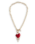 Collana girocollo a catena con pendente perla in acrilico e cuore smaltato rosso - Mya Accessories