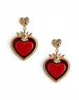 Orecchini pendenti in metallo a forma di cuore smaltato rosso - Mya Accessories