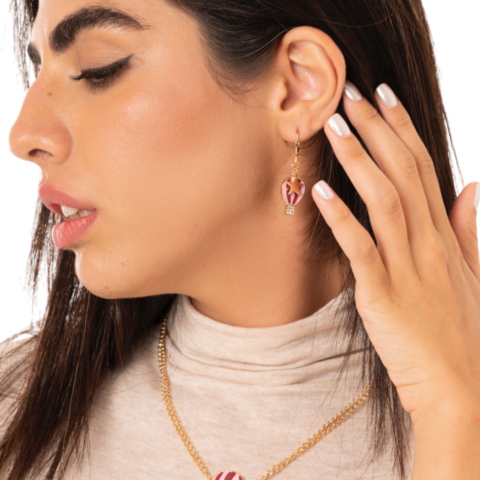 Orecchini a cerchietto con pendente a mongolfiera smaltata tono rosa - Mya Accessories