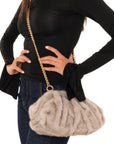 Borsa clutch in tessuto morbido tono beige - Mya Accessories
