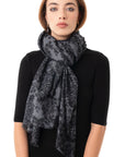 Sciarpa in cotone grigia con stampa a ricamo nera - Mya Accessories