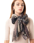 Sciarpa in cotone con stampa tono beige e viola - Mya Accessories