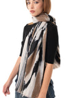 Sciarpa in lana nera con stampa effetto marmo tono beige - Mya Accessories