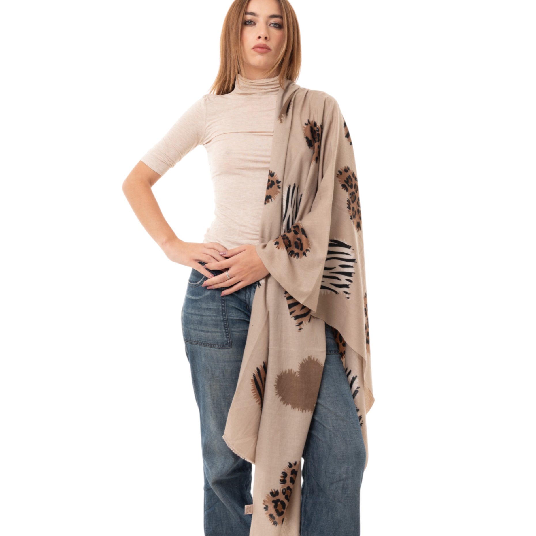 Sciarpa in lana beige con stampa a cuori animalier - Mya Accessories