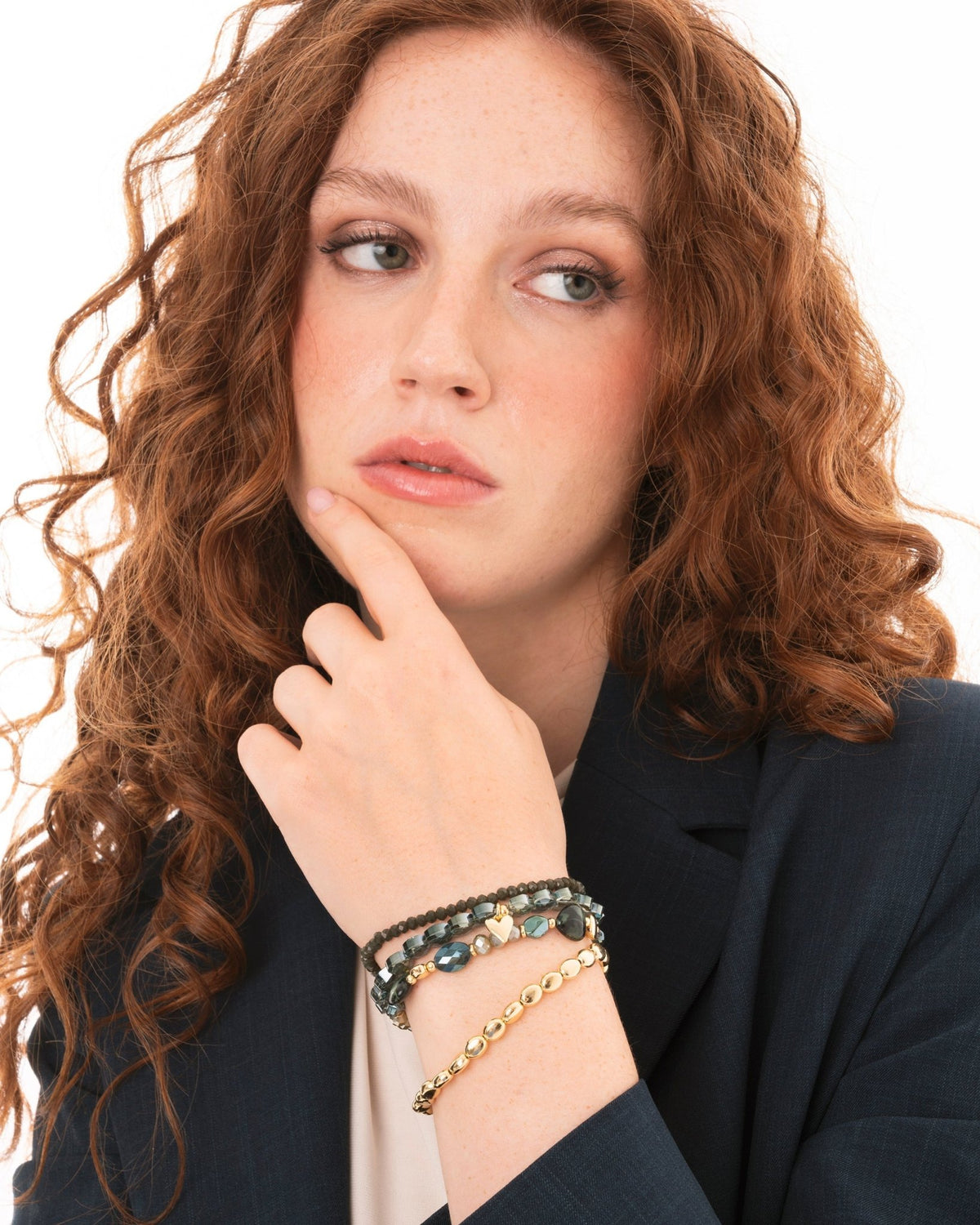 Bracciale elastico multi filo con pietre in vetro tono verde - Mya Accessories